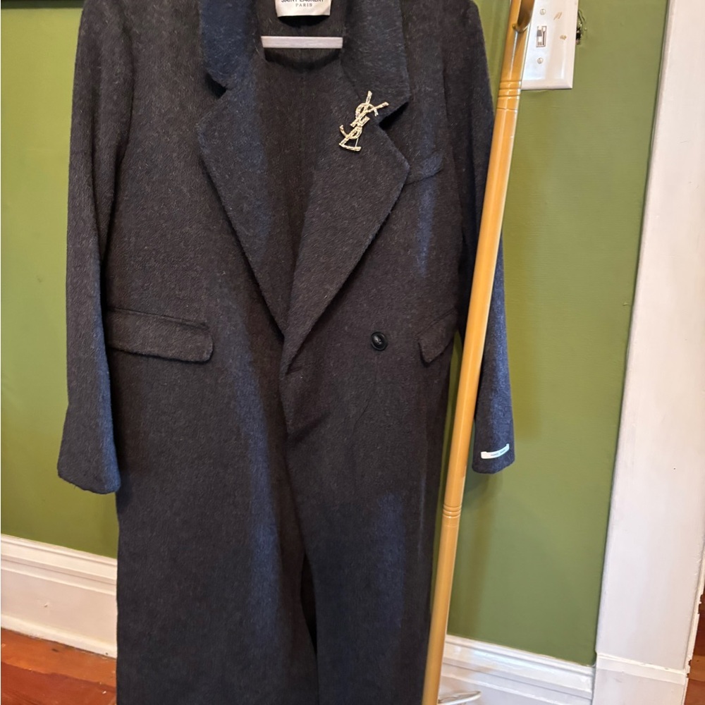 Womens Gray Cashmere & Wool Coat! BNWT- designers cut, lucky me lucky you